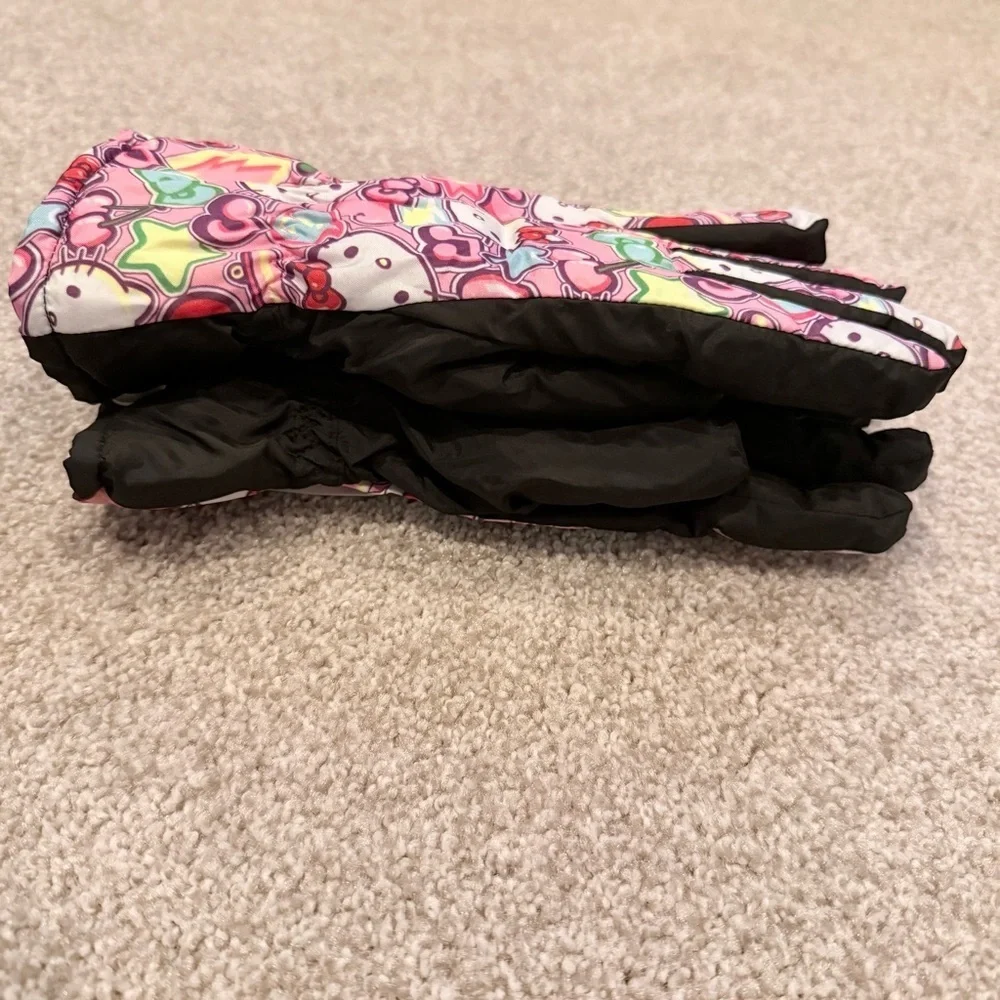 NWT Hello Kitty licensed ski gloves youth size S/M